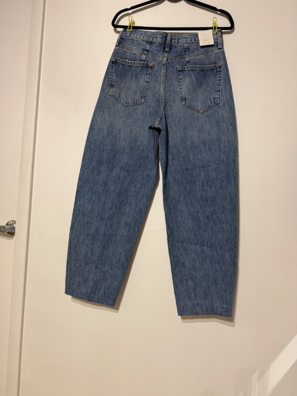 Jean - Picture 2 of 2